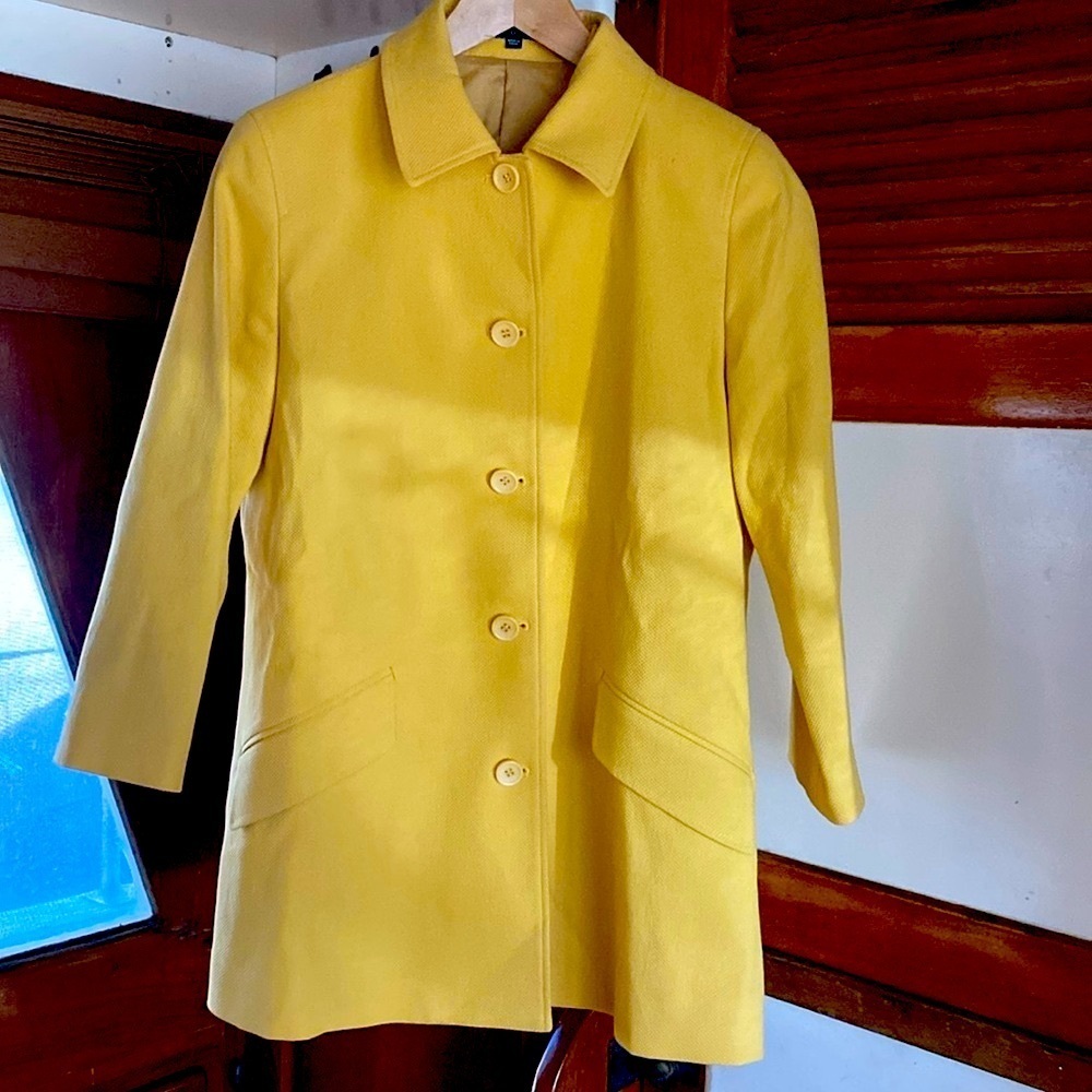 Theory Juleen/Ivona yellow button down, business casual coat size small …